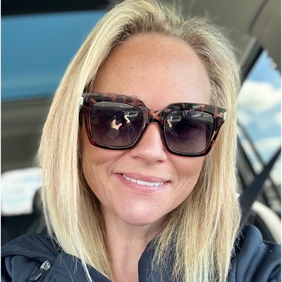 Meet your Posher, Jacqueline - Picture 1 of 1